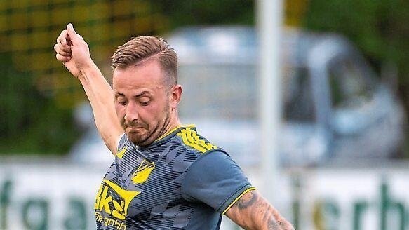 Simbachs bisheriger Co-Spielertrainer und Defensivspieler Kevin Löffler verstärkt den Kader des Ligakonkurrenten FSV Landau.