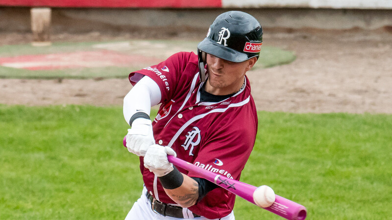 Lukas Jahn brachte die Buchbinder Legionäre am Samstag mit seinem 2-RBI-Single auf die Siegerstraße.