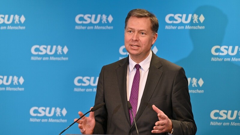 Nahm am Dienstag seinen Hut als CSU-Generalsekretär: Stephan Mayer.