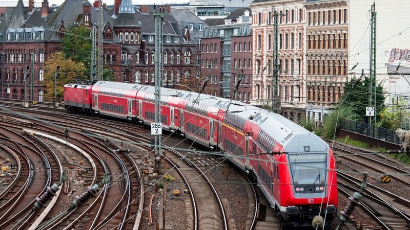 Ein bundesweit gültiges Ticket für 49 Euro im Monat für Busse und Bahnen im Nah- und Regionalverkehr ist geplant.