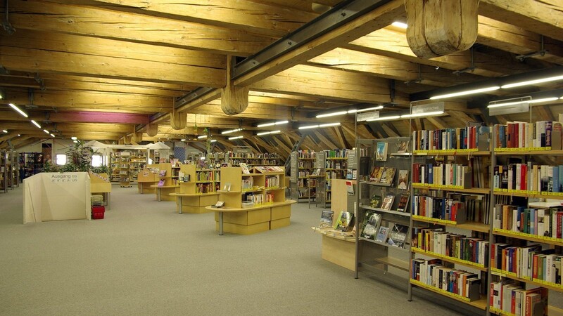 Blick in die Bibliothek im Salzstadel.