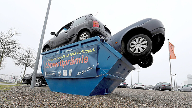 Nach der Finanzkrise hat die Abwrackprämie entscheidend zur Wiederbelebung der Autoindustrie beigetragen. In ihrer alten Form soll sie aber diesmal wohl nicht wiedereingeführt werden.