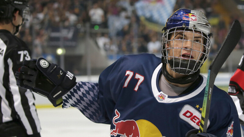 Doppelpack gegen Düsseldorf: John-Jason Peterka. Der gebürtige Münchner lernte beim EHC das Eishockeyspielen.