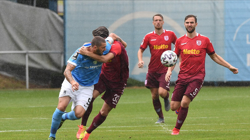 Der SSV Jahn Regensburg hat sein Testspiel gegen den TSV 1860 München um Kapitän Sascha Mölders deutlich verloren.