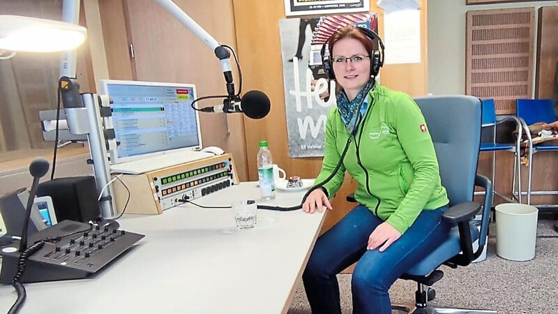 Claudia Schuh, die Lohberger Tierparkleiterin, "ratschte" über die Bewohner der Lohberger Gehegeanlagen und ihre Handaufzuchten.