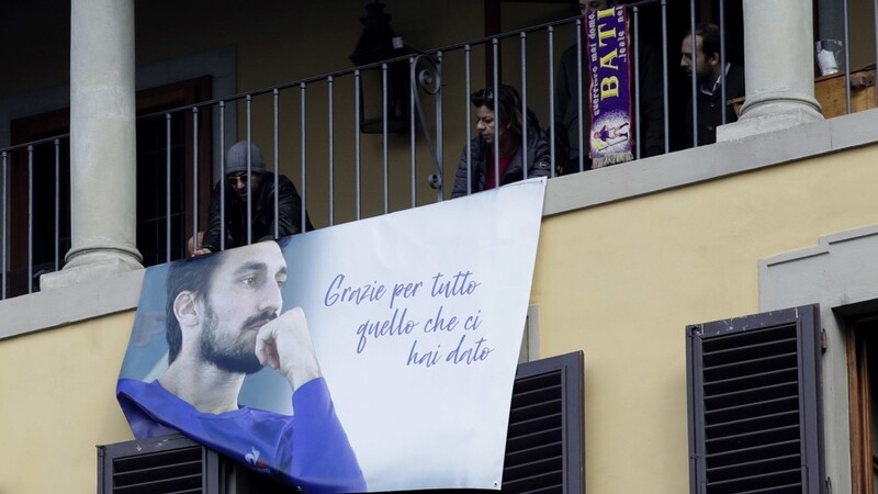 Der Tod von Fußball-Profi Davide Astori im Alter von nur 31 Jahren hat weltweit Bestürzung ausgelöst. Seitdem wird wieder verstärkt über die Gesundheitsrisiken des Profi-Sports diskutiert.