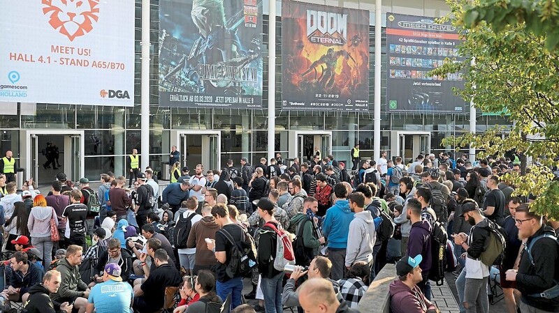 Online statt offline: Menschenmassen gab es dieses Jahr bei der Gamescom keine. Die Veranstaltung konnte nur virtuell stattfinden. Die Organisatoren sind aber zufrieden. Foto: Oliver Berg/dpa