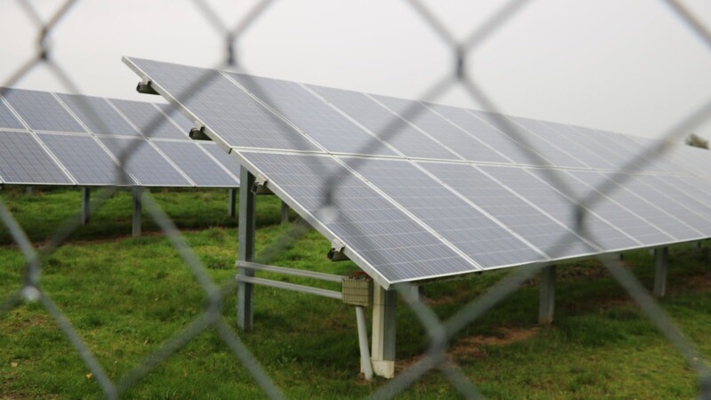 Zwei Anträge auf PV-Feiflächenanlagen liegen der Gemeinde derzeit vor. Es dürften in Zukunft weitere folgen.