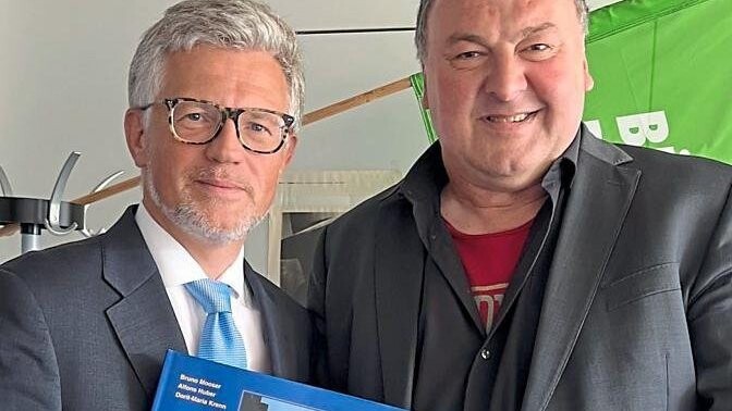 Erhard Grundl bei einem Zusammentreffen mit Andrij Melnyk, bis vor Kurzem Botschafter der Ukraine in Deutschland.